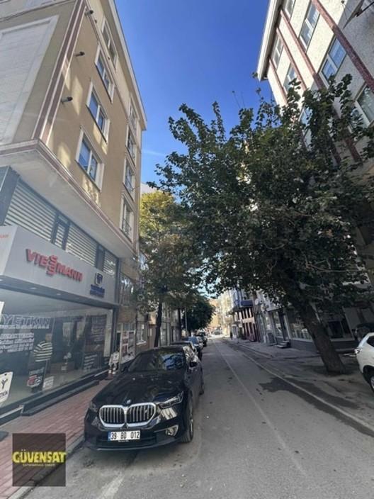 Çarşı Merkezde Eşyalı Kiralık 2+0 Daire 2