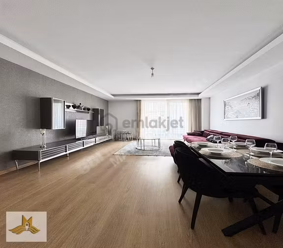 E5'e Yakın Havuzlu Site İçerisinde Eşyalı 1+1 Satılık Daire !!! 1