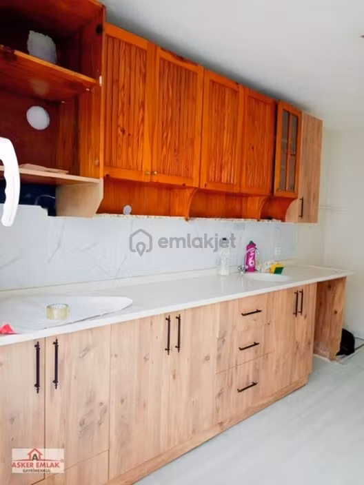 Asker Emlak'tan Konak Mah 1+1 75m2 Kiralık Daire 1