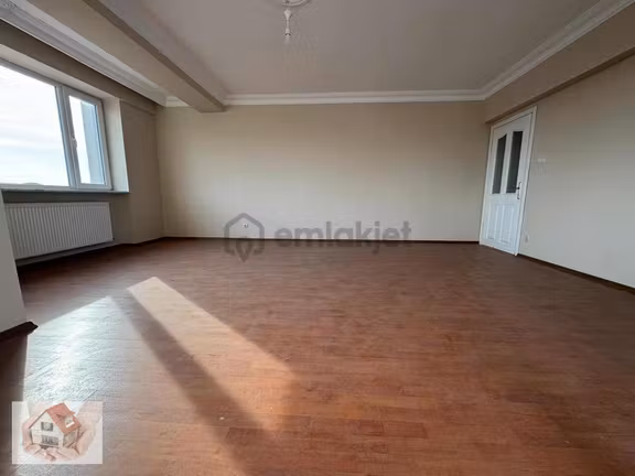 Doğuştan Armağanevlerde Satılık Daire 140m : 3+1 2