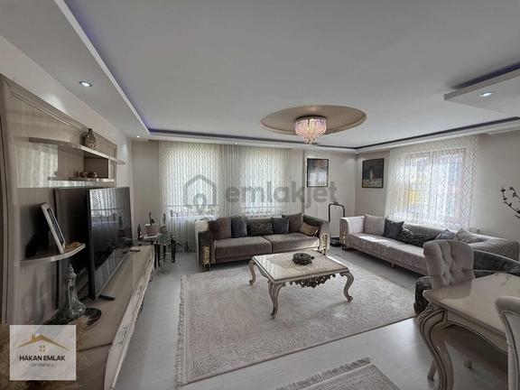Hakan Emlak'tan Albayrak Cd Civari 3+1 I 150 M² Satılık Daire! 2