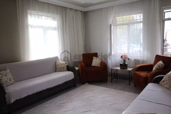 Aksaray Kılıçarslan Mahallesinde Kiralık 3+1 Müstakil Daire 2
