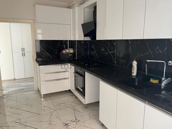 Ergenekon Mah.ödemiş Caddesi Üzerinde Manzaralı Daire 1
