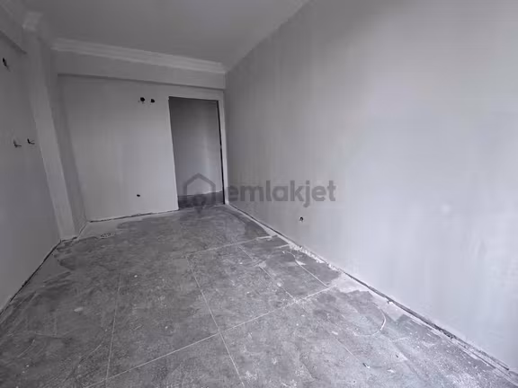 Truva Onur Gündüzcü'den Mutfak Ayrı Sıfır Satılık 2+1 Daire 2