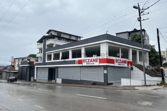 Adana Karslılar'da Kiralık 220+30 Depo M² Dükkan 1
