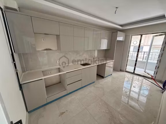 Avantaj'dan Yeşilbayır Merkez'de Katta 3+1 Giyinme Odalı Daire!! 2