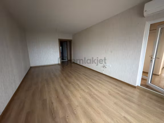 Bakyapı Prestij Hayat'ta Cam Balkonlu Ara Kat 3+1 Kiralık Daire 1