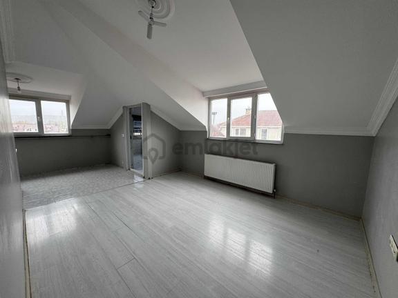 Bolluca Mavigöl Mh Kiralık 2+1 Çatı Katı Dairemiz 1
