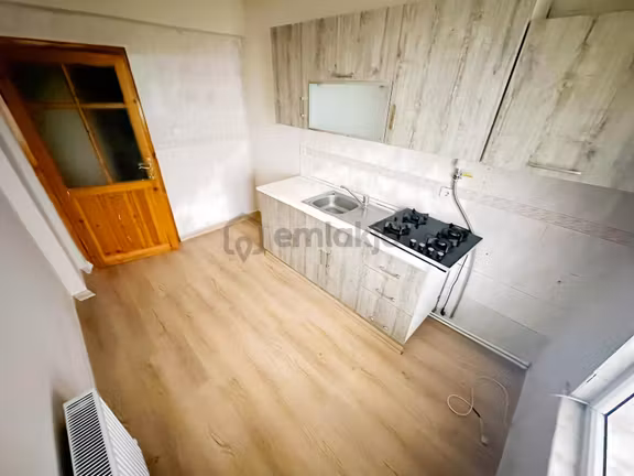 Doradan Altınkumda Havuzlu 3+1 Havuzlu Çift Balkon Daire 1