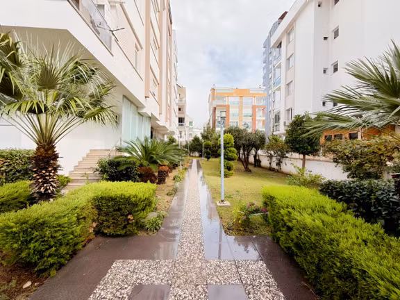 Limanda Prestijli Sitede Havuzlu Doğalgazlı 1+1 Daire *** 1