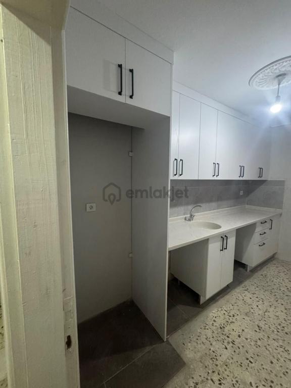 Adana Seyhan Yeşilyurt Mahallesinde Adil Gida Arasinda Aylik Kiralik Müstakil 2+1 Boş Daire 2