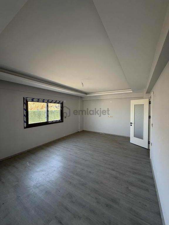 Işık Gayrimenkul'den Satılık Atatürk Mh. Hazır 3+1 Lux Daire 2
