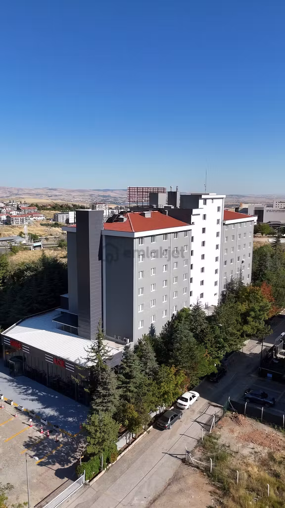 Ankara İncek'te Yüksek Tabela Değerli 7 Katlı Kiralık Bina 1