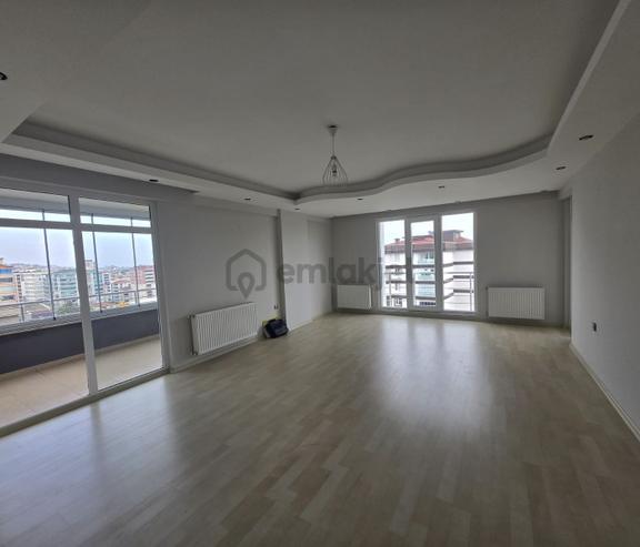 Atakent'te Cağaloğlun'a Cephe Önü Açık Kiralık 3+1 Daire 1