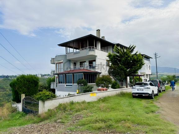 Alan Emlak; 650 M2 Arsa İç. 4 Katlı, Full Doğa Ve Deniz Manzara 1