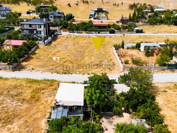 İşyapar'dan Gülistan Parsellerinde 500m2 Satılık Villa Arsası 2