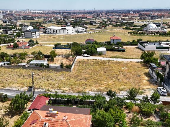 İşyapar'dan Gülistan Parsellerinde 500m2 Satılık Villa Arsası 1