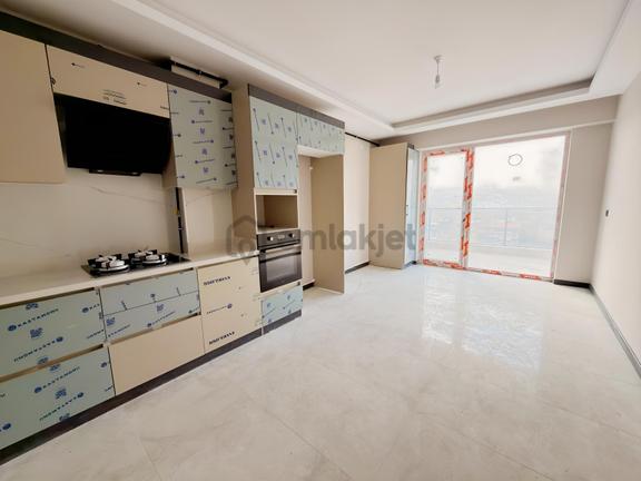 Vip'den Saray'da Lüks Yapılı Sitede Sıfır 3,5+1 Satılık Daire 1