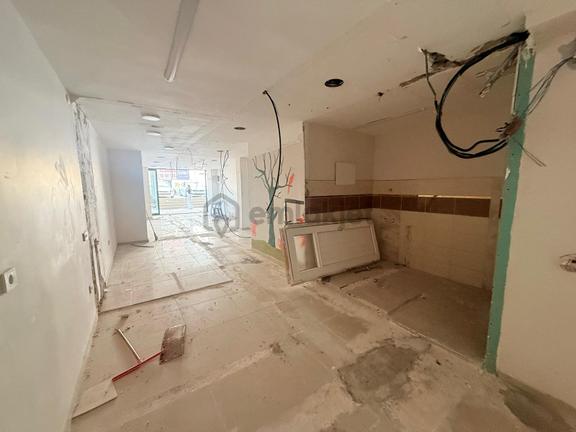 Han Emlak'tan Fatih Mahallesi'nde Kiralık 60 M² Dükkân 2