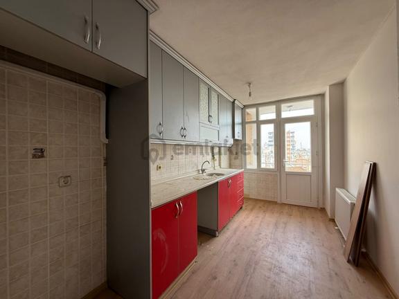 Beyazevler Kaktüs Cvr/3+1/k.mutfak/kombili/yeni Boyalı Daire !!! 1