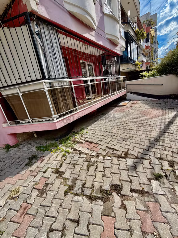 Zeyntinlik Mahallesinde Satılık Daire 1