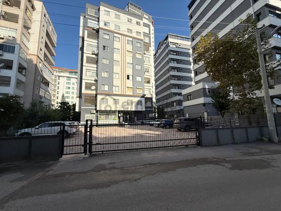 Beyazevlerde 2+1 Zemin Kat Bağ.giriş Satılık Daire(işyeri) 1