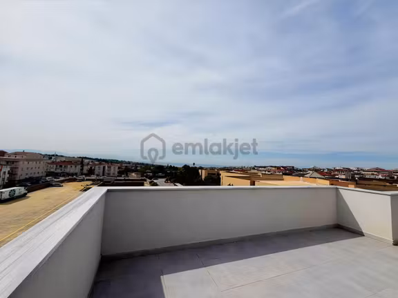 Darıca Kuştepe Caddesı'nde 3 + 1 Denız Manzaralı Asansörlü 2