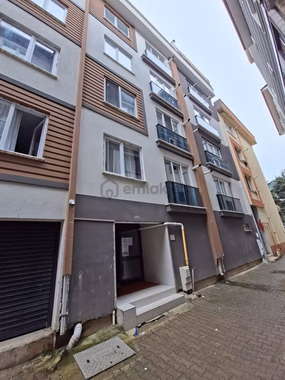 Giresun Teyyareddüzü Mahlesi Satılık 2+1 Daire 2
