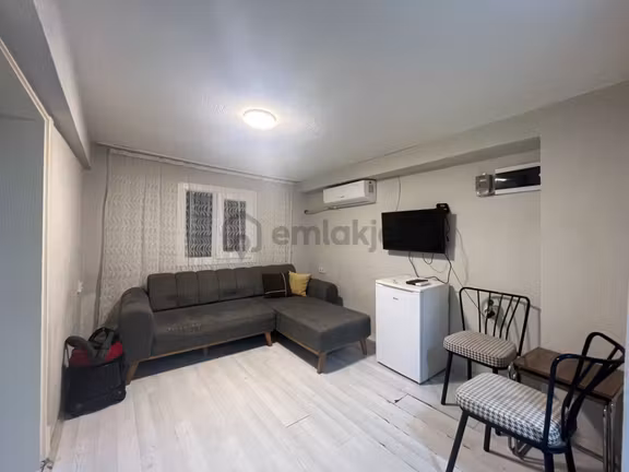 Gümüşpala Merkez'de Karakol Yakını Eşyalı 1+1 Kiralık Daire 1