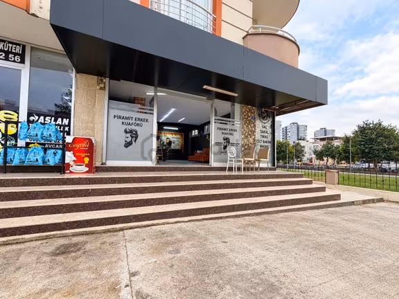 Versus Gayrimenkul'den Satılık 180 M² İş Yeri 1