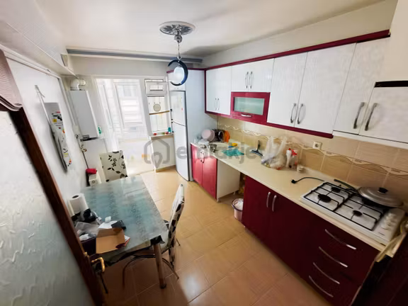 Alsancak Mh.ayyıldız-mit Yakını Giriş Konumunda 2+1 Yapılı Daire 1