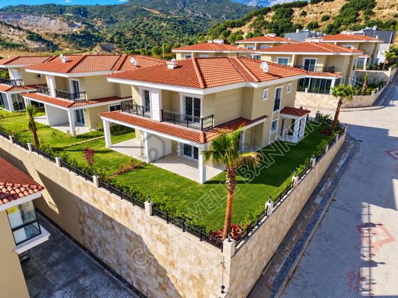 Söke Yenikent Çevre Yolu Mevkiinde Doğa İle İç İçe, Konforlu Ve Modern Yaşam Sunan 4+1 Villa 1