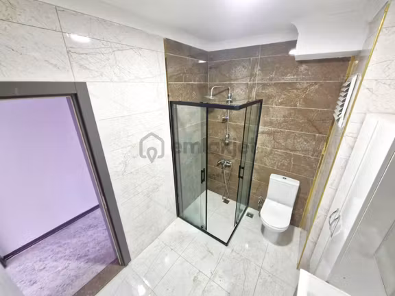 Burhaniye Geriş Mahallesinde Aygül'den 2 Yaşında Doğalgazlı K Otoparklı Asansörlü 3+1 Satılık Daire 1