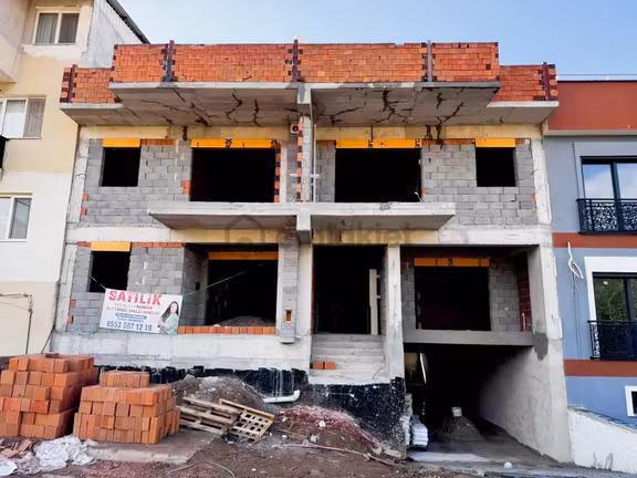 Çiğli Harmandalı İnönü Mahallesinde Satılık 2+1 K.mutfk Daıre 1