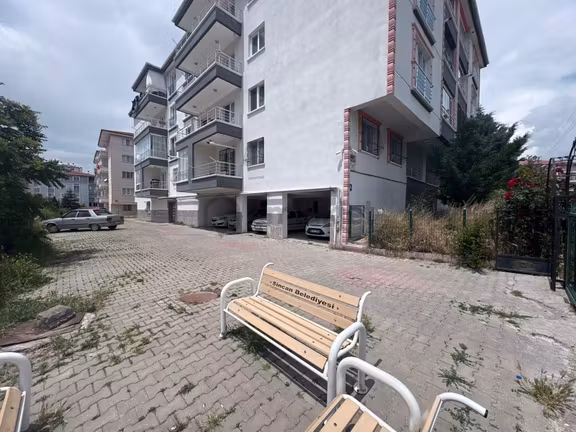 Sincan Yenikent M.kemal'de Çift Balkonlu 4+1 Satılık Daire 1