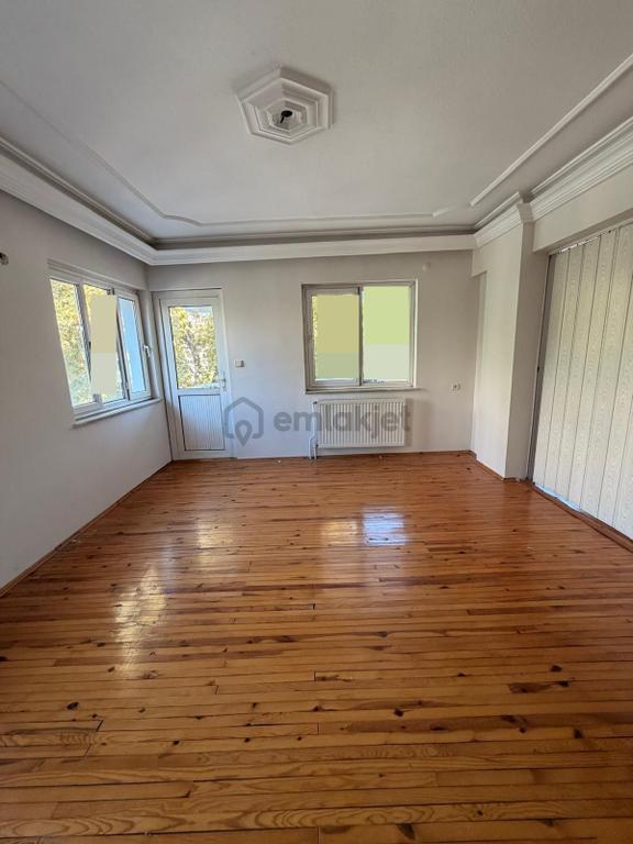 Çamlık Caddesine Yakın 3+1 140m2 Üniversiteye Yakın Harika Konumda Kiralık Daire 1