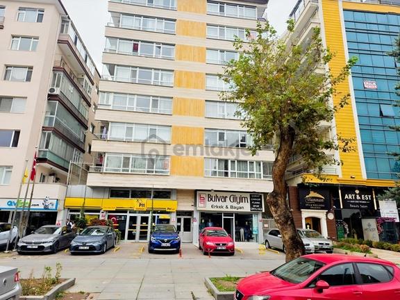 Gmk Bulvarı'nda Tamamı Konutlardan Oluşan Binada Satılık Daire 1