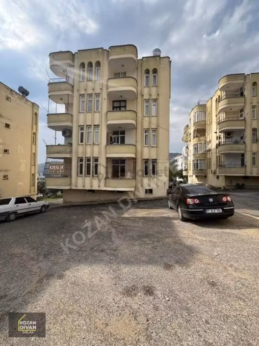 Kozan Divan Emlak'tan 24 Kasım Evlerin'de 3+1 1