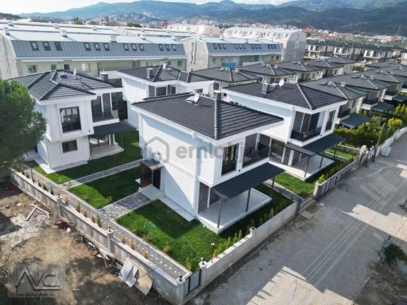Avcıdan Küçükkuyu Denize Sıfır Müstakil Akıllı Lüx Villa 2