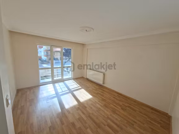 Alsancak Da Ulaşıma Yakın 2+1 Kiralık Daire Ön Güney Doğu Cephe 2