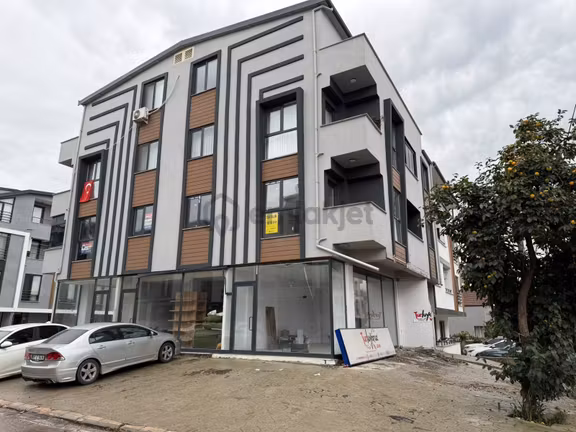 Fatih Sultan Mehmet Mh'de Kiralık 2+1 Arakat Cam Balkonlu Daire 2