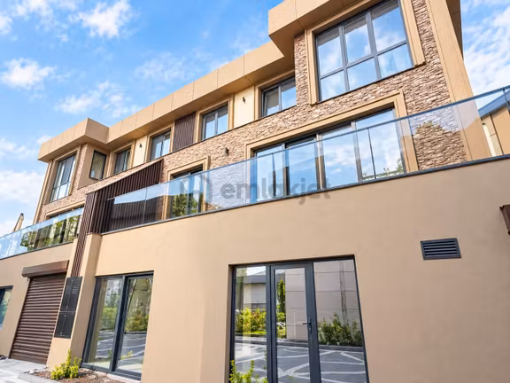 Elvora Villa Kayaşehir'de 3+1 470 M2 Villa 1