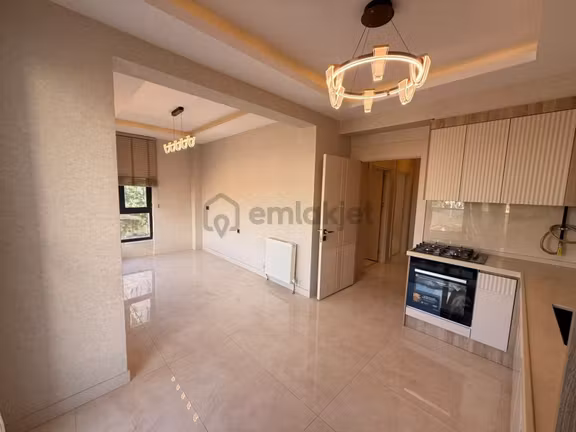 Havaallanı Kavşagında Sıfır 2,5+1 Satılık Daire 2