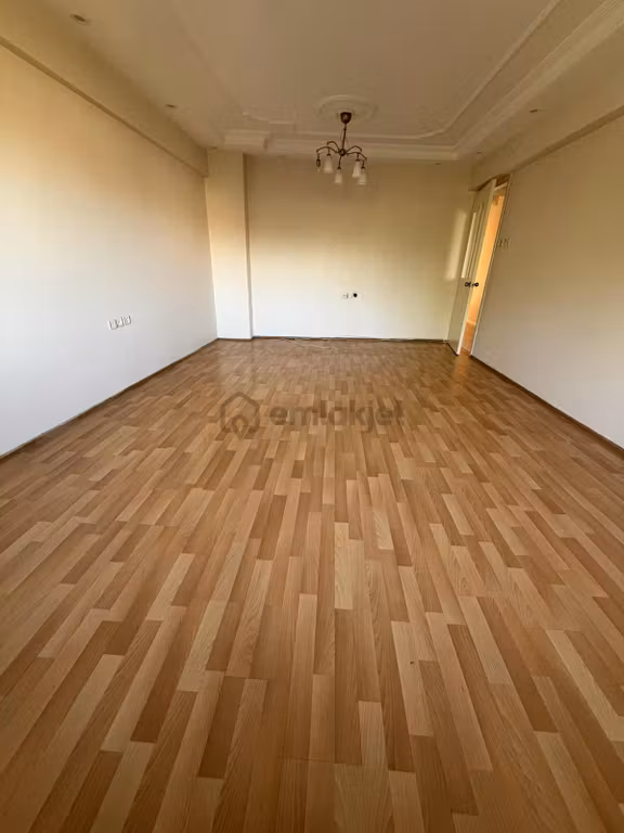 Acar Emlak'tan Peker Mah.manisa Lisesi Cepheli 3 Klimalı Kiralık 1