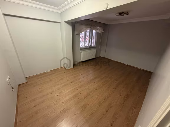 Yuvam Gayrimenkul'den 1+1 60 M2 Yatırımlık Bahçe Katı Daire 2