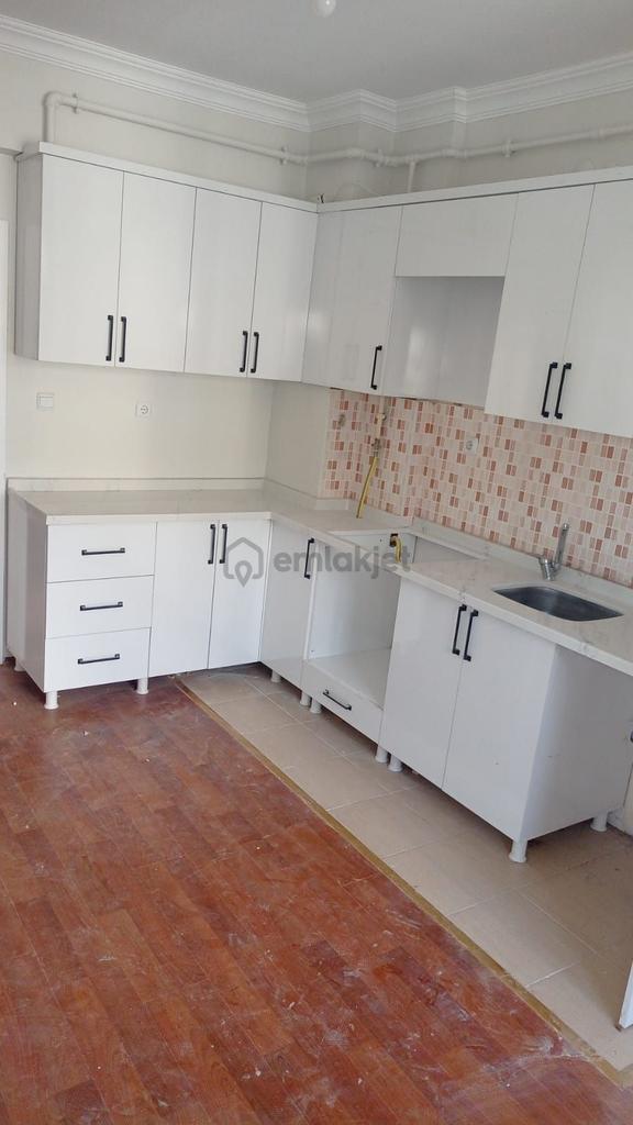 Dadaşkentte Kiralık 3+1 Daire 1
