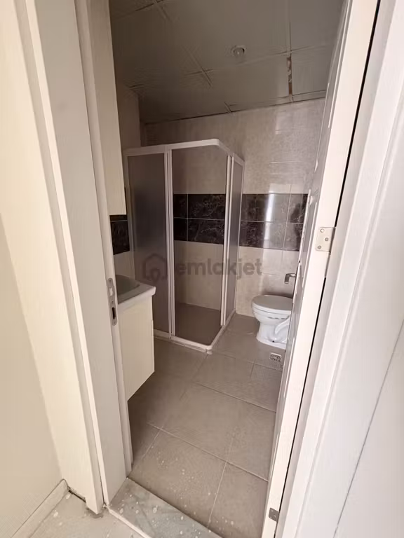 Hayat Hastanesi Civarı Kiralık Temiz 2+1 Daire 2