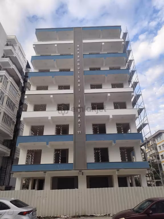 Bölgenin En Güzel Yeri Çarşı Üstü Genişi Balkonlu 1