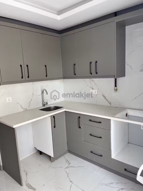 Adana Sarıçamda Sarıçam Belediyesi Arka Tarafında Okullara Yakın Konumda Fırsat 2+1 Kiralık Daire 2