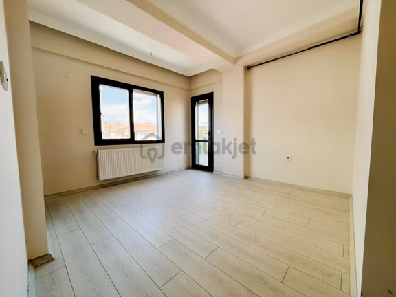 Menderes Kasımpaşa Mahallesinde Satılık 3+1 Daire 2
